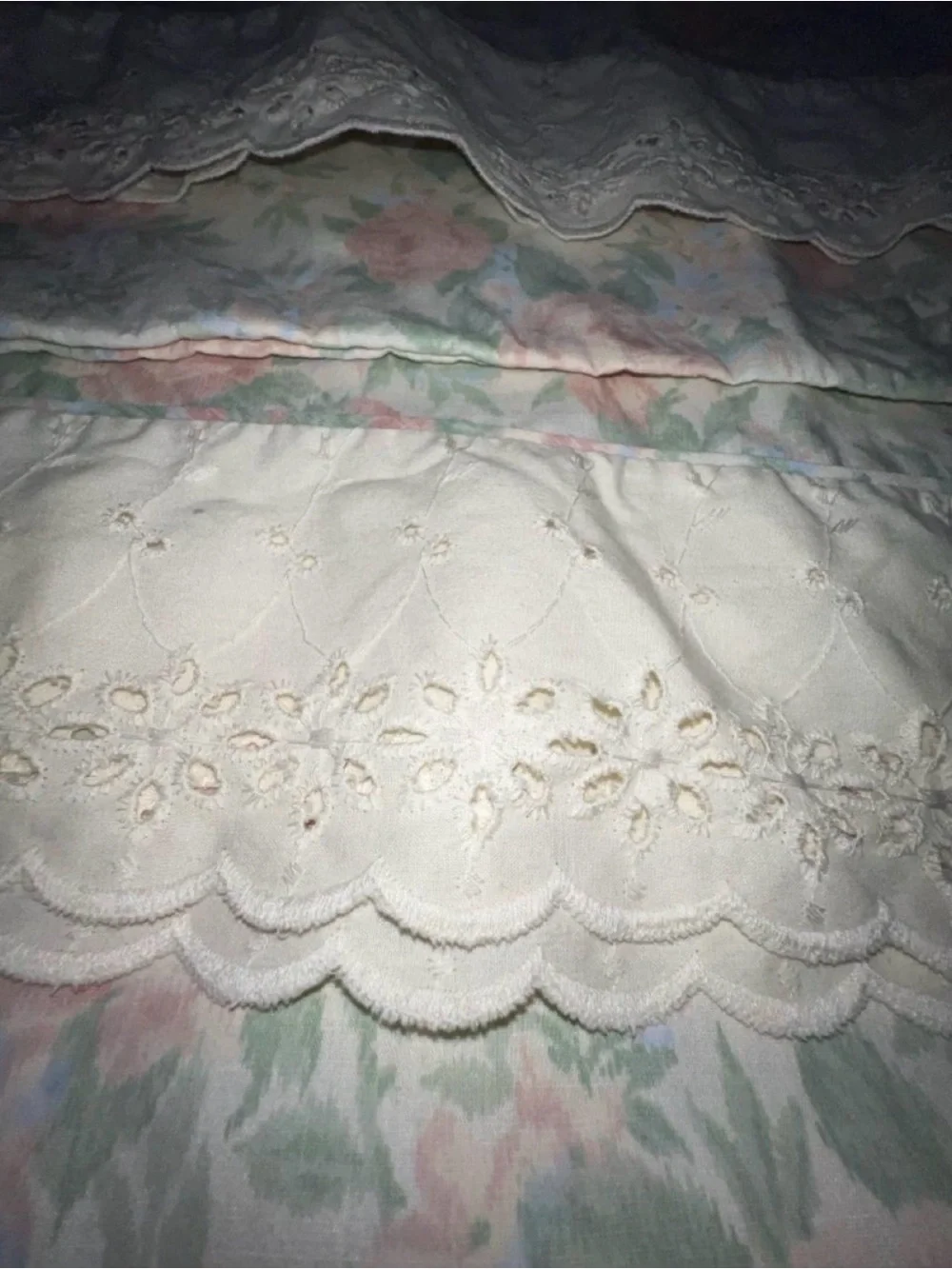 Vintage 80’s Floral Lace Trim Pillowcase Set - Pink and Cream